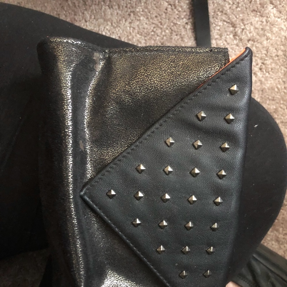 Cosmetic clutch